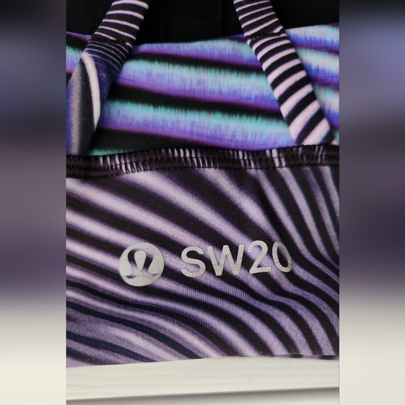 (8) Fast Lane Energy Bra Longline Purple Multi Lululemon seawheeze - Picture 4 of 4